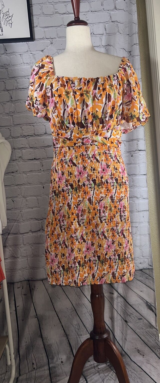 Womens Smocked Tie Back Floral Knee Length Dress L NWT